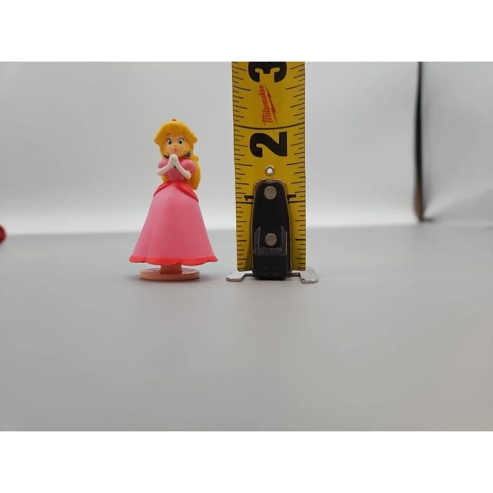 Nintendo Mario Princess Peach Figure 2